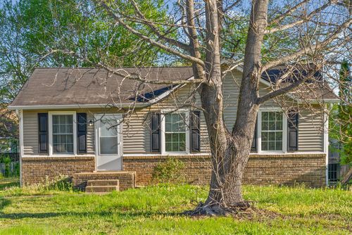 352 Woodale Dr, Clarksville, TN, 37042-3958 | Card Image