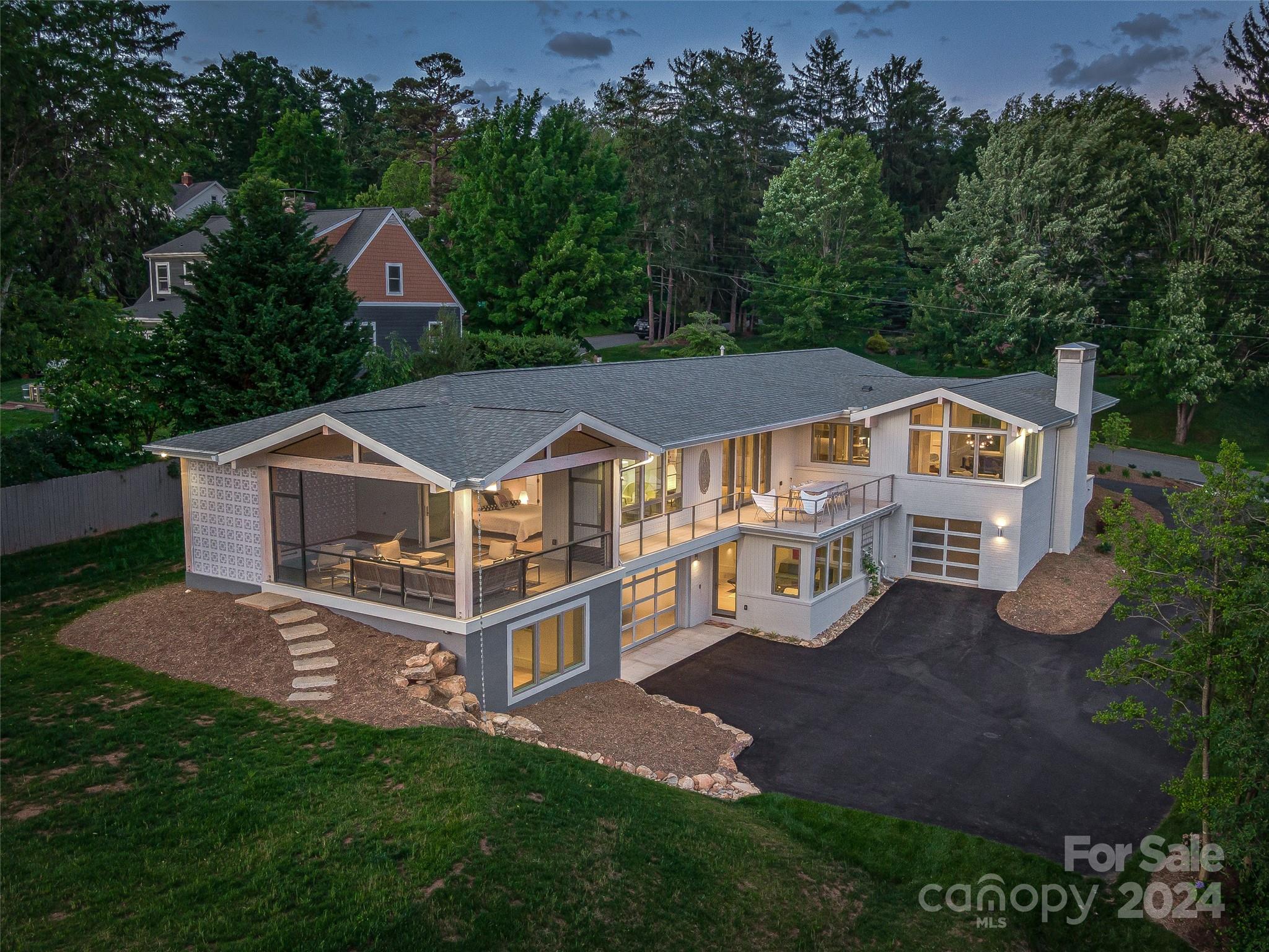 Wembley Rd, Asheville, NC 28804