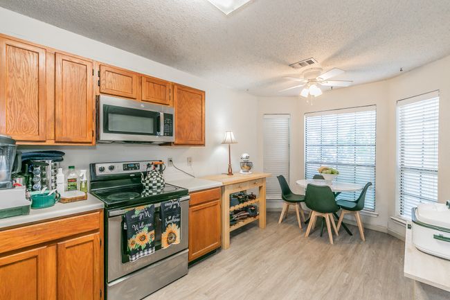 2213 Thistlewood Ct, House other with 3 bedrooms, 3 bathrooms and null parking in Grapevine TX | Image 7