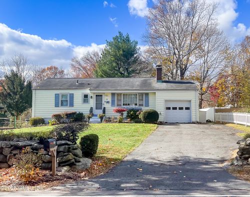 84 Havemeyer Ln, Old Greenwich, CT, 06870-1125 | Card Image