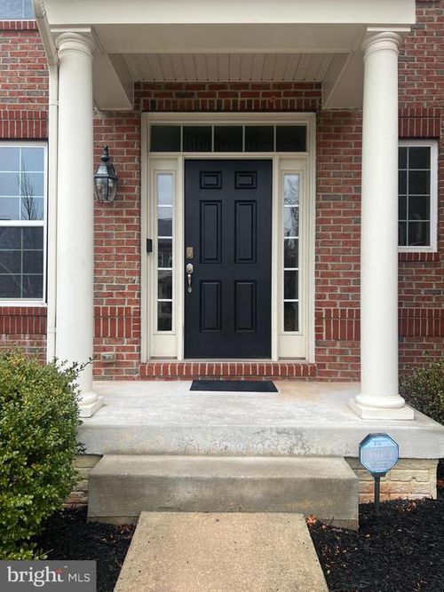 7817 Stonebriar Dr, GLEN BURNIE, MD, 21060-8392 | Card Image