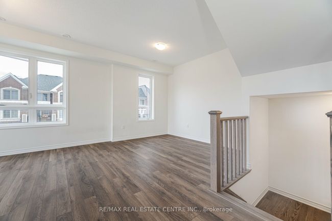 3370 Promenade Thunderbird, House attached with 4 bedrooms, 4 bathrooms and 1 parking in Pickering ON | Image 6