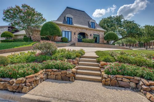 102 Forest Hill Dr, Trophy Club, TX, 76262-5522 | Card Image