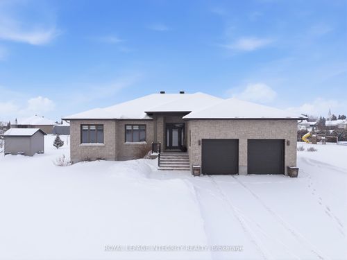 251 Rue Des Violettes, Hammond, ON, K0A2A0 | Card Image