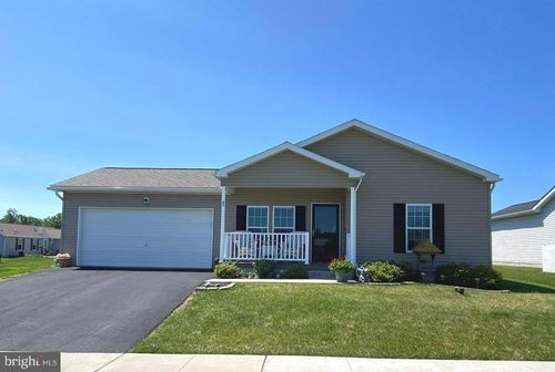 47 Daphne Ct, DOUGLASSVILLE, PA, 19518-4400 | Card Image