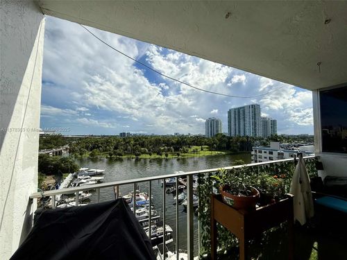 apt-908-1700 Nw North River Dr, Miami, FL, 33125-2352 | Card Image