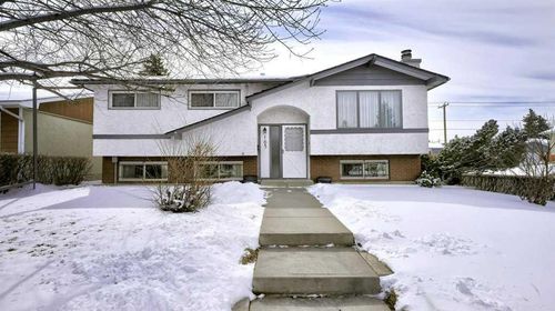 103 Rundlehorn Cres Ne, Calgary, AB, T1Y1C4 | Card Image