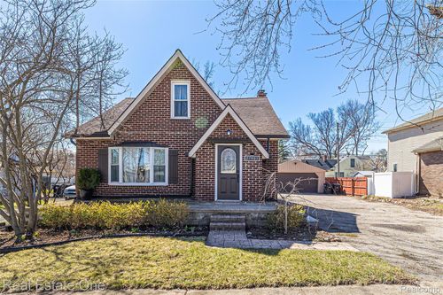 27901 Long St, Livonia, MI, 48152-2357 | Card Image