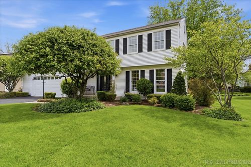 221 Wakefield Ln, Geneva, IL, 60134-1010 | Card Image