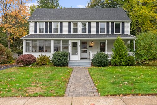 150 Woodrow St, West Hartford, CT, 06107-3061 | Card Image