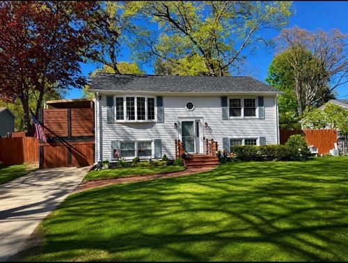 51 Cove Ave, Barrington, RI, 02806-2705 | Card Image