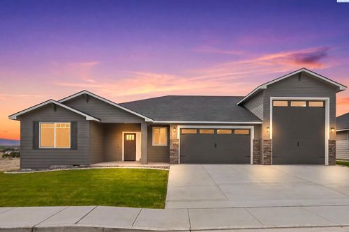 1035 Thebes St, West Richland, WA, 99353-7508 | Card Image