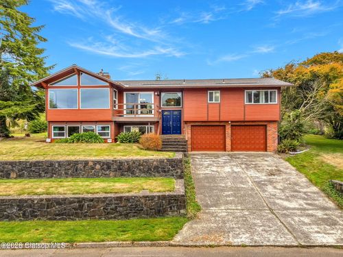 365 Alpine Street, Seaside, OR, 97138 | Card Image