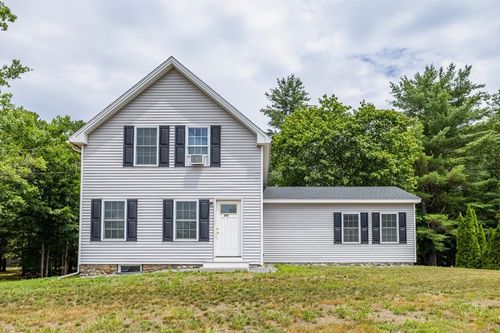 215 Main St, Townsend, MA, 01469-1037 | Card Image