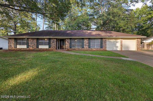 72 Fern Valley Rd, Brandon, MS, 39042-2187 | Card Image