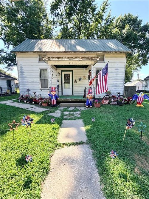 412 S Bismark St, Concordia, MO, 64020-8138 | Card Image