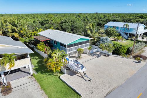 29313 Coconut Palm Dr, Big Pine Key, FL, 33043-6009 | Card Image