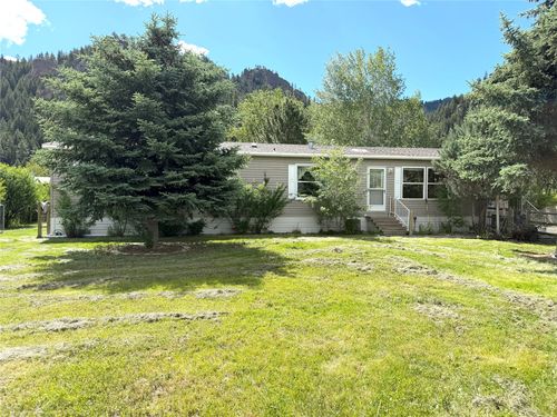 29 River Dr, Cascade, MT, 59421-8407 | Card Image