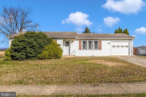 213 Albany Ave W, WALKERSVILLE, MD, 21793-9148 | Card Image