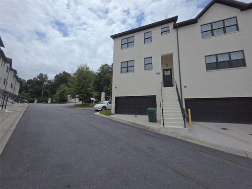8020 Linfield Way, Atlanta, GA, 30350-5059 | Card Image