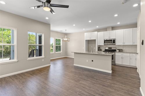 a-5107 Groveton St, Houston, TX, 77033 | Card Image