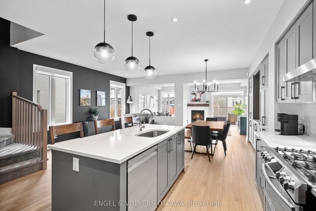 844 Quartet Ave, House attached with 4 bedrooms, 3 bathrooms and 2 parking in Gloucester ON | Image 5