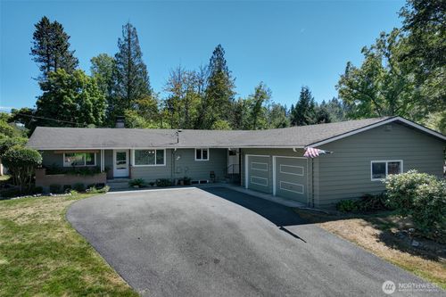 18021 Issaquah Hobart Rd Se, Issaquah, WA, 98027-6906 | Card Image