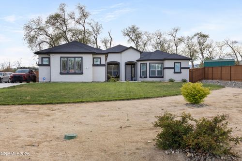690 Rose Ln, Fernley, NV, 89408-9029 | Card Image