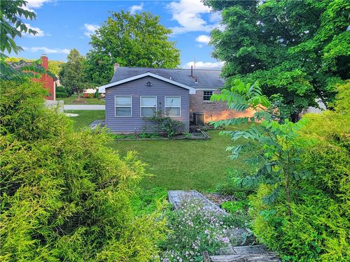 4011 Firethorn Dr, Kennedy Twp, PA, 15136 | Card Image