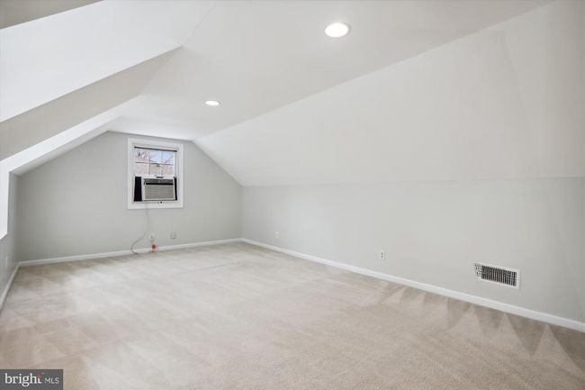 9213 Cypress Ave, House other with 5 bedrooms, 3 bathrooms and null parking in BETHESDA MD | Image 11