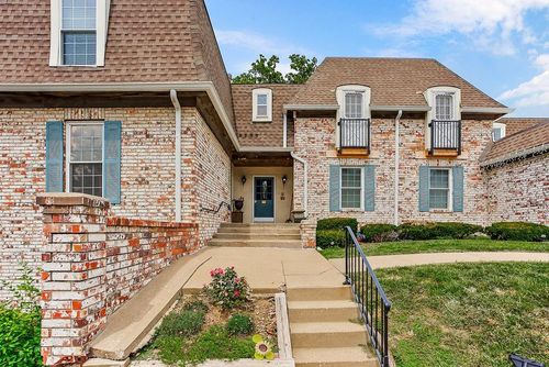 5716 Metcalf Ct, Overland Park, KS, 66202-2350 | Card Image