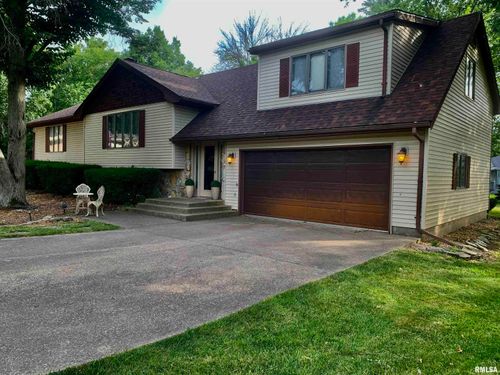 35 Briarwyck Dr, Jacksonville, IL, 62650-1780 | Card Image