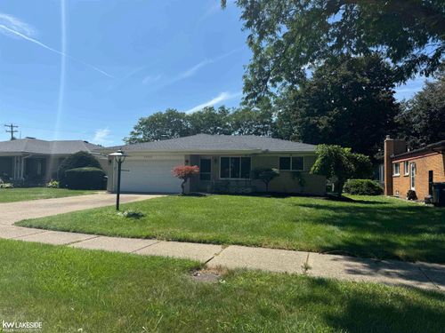 35223 Mustang Dr, Sterling Heights, MI, 48312-4065 | Card Image