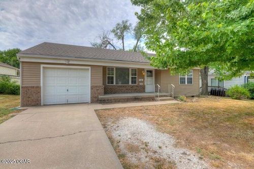1316 Massachusetts Ave, Joplin, MO, 64801-5252 | Card Image