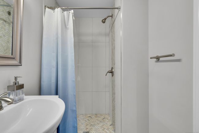 11 Botte Dr, House other with 3 bedrooms, 2 bathrooms and null parking in West Haven CT | Image 30