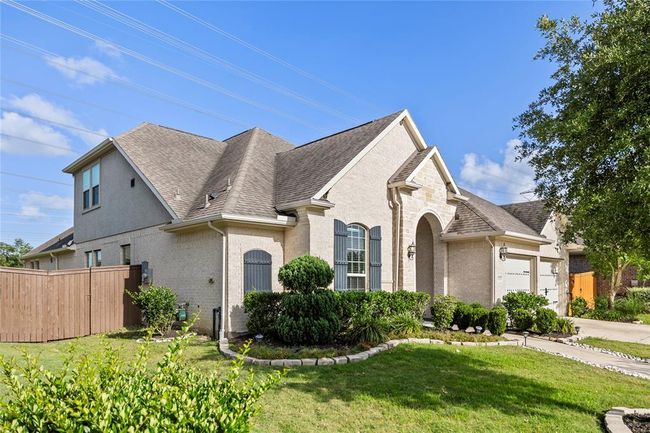 5715 Caper Shores Ln, House other with 5 bedrooms, 4 bathrooms and 2 parking in Sugar Land TX | Image 10
