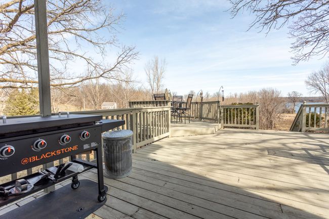 Deck seating area | Image 32