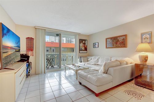 apt-402-3113 S Ocean Dr, Hallandale Beach, FL, 33009-7305 | Card Image