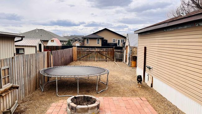 207 4th Street W, House other with 3 bedrooms, 2 bathrooms and 2 parking in Bow Island AB | Image 18