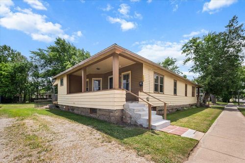 126 E Gardner St, Sparta, MI, 49345-1520 | Card Image
