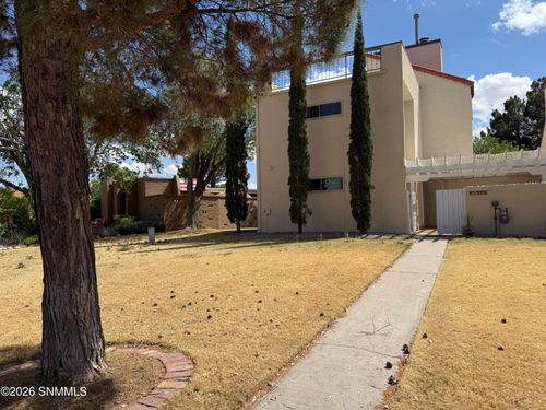 136 Feather Moon Dr, Santa Teresa, NM, 88008-9300 | Card Image