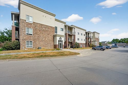 3204-6350 Coachlight Dr, West Des Moines, IA, 50266 | Card Image