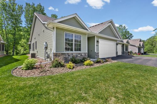 682 Bibeau Ct, Vadnais Heights, MN, 55127-2609 | Card Image