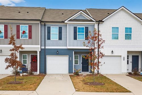 228 Buckingham Ln, Hoschton, GA, 30548-2318 | Card Image