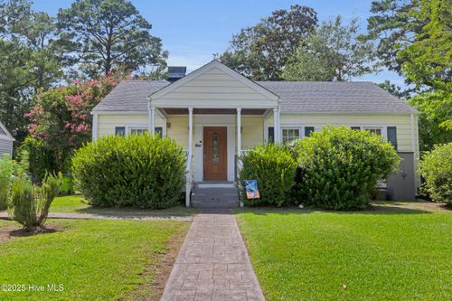 811 Chattawka Ln, New Bern, NC, 28560-2337 | Card Image