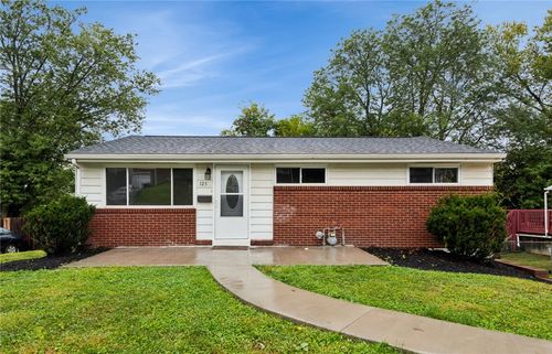 723 Heartwood Dr, Monroeville, PA, 15146-1107 | Card Image