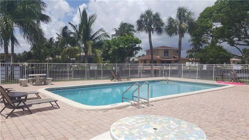 11-101 Se 6th Ave, Pompano Beach, FL, 33060-7257 | Card Image
