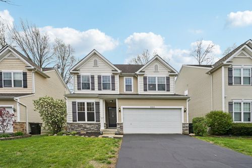 3955 Hoffman Valley Dr, Columbus, OH, 43219-8111 | Card Image