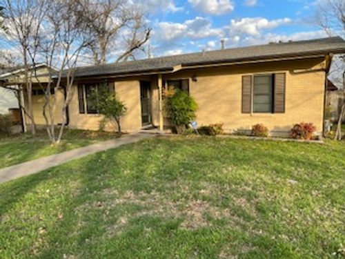 7001 Twin Crest Dr, Austin, TX, 78752-3143 | Card Image