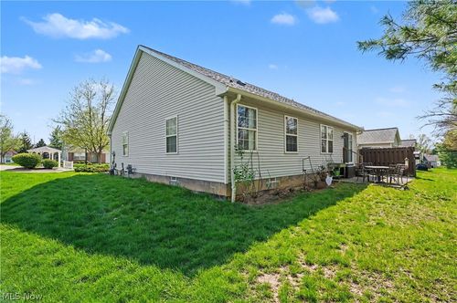445 E Reserve Dr, Cuyahoga Falls, OH, 44223-3783 | Card Image